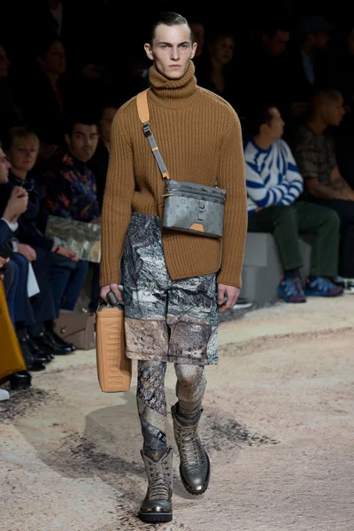 Look 21